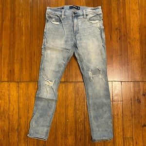 Distressed Light Wash Extreme Skinny Denim Jean from Hollister, Size 32x30